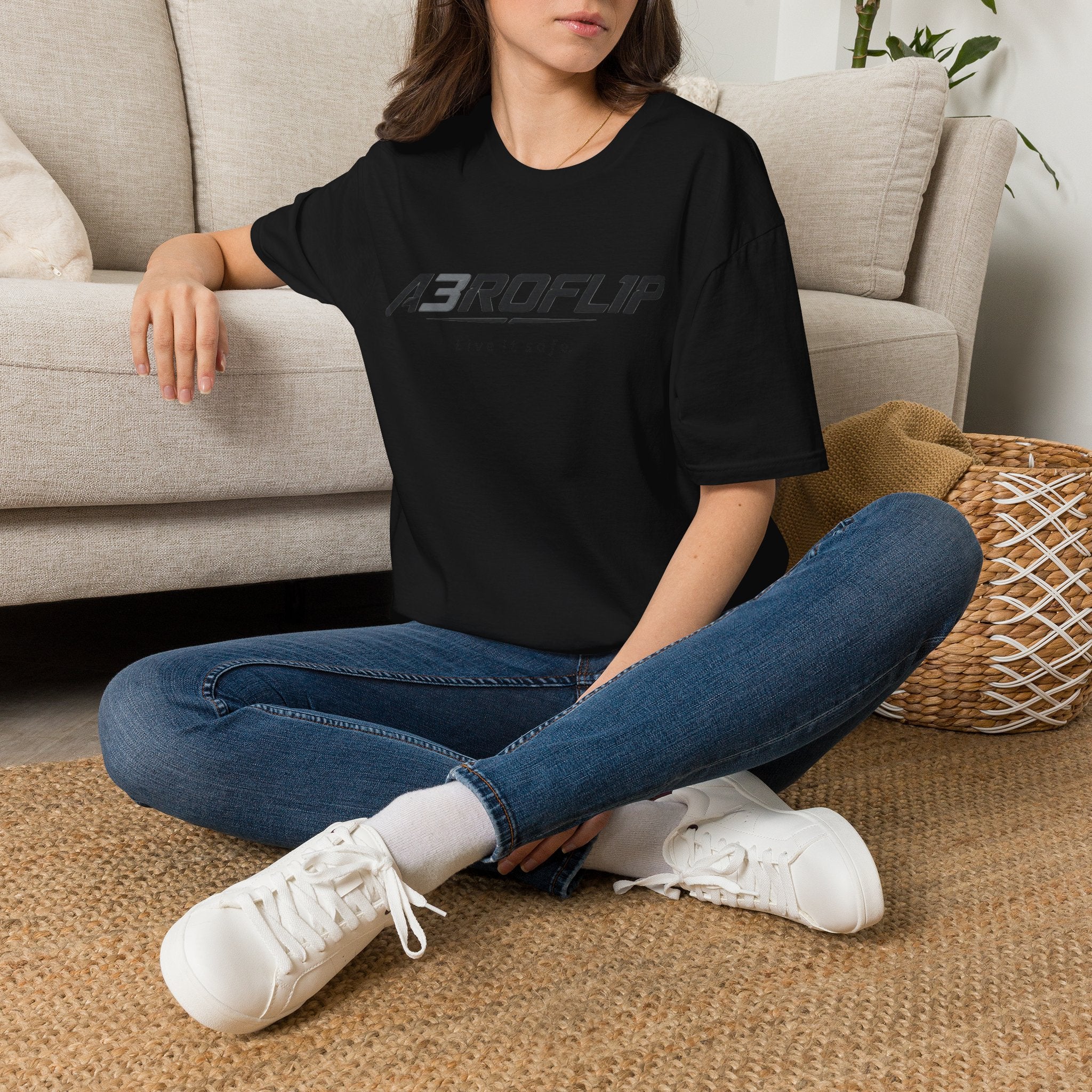 A3ROFL1P graphic t-shirt